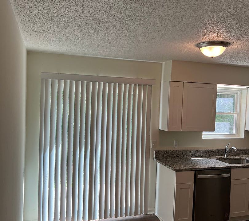 2nd image of 199 Rockingham Rd #1