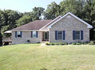 31657 Red Oak Dr, Brighton, IL 62012