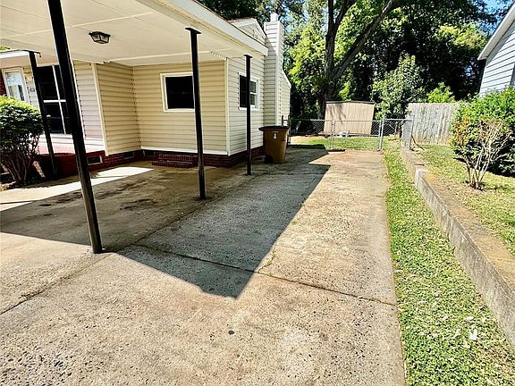 5th image of 1207 Gidney St