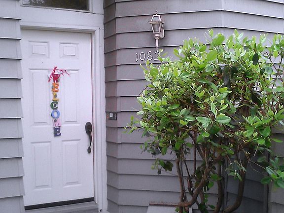 3rd image of 1082 Gilbert Ln