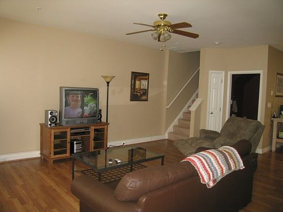 2nd image of 828 Estuary Dr
