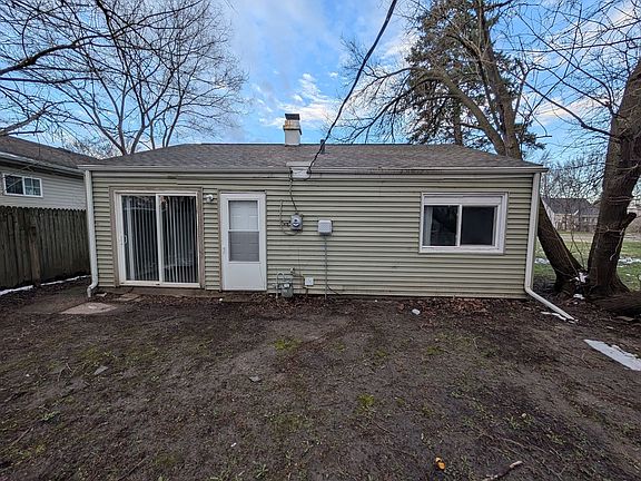 2nd image of 1318 N Meade St
