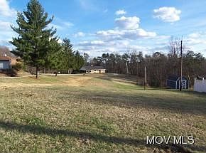 Just minutes from town