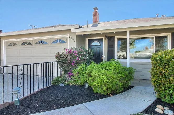 2909 Custer Dr — Photo 1