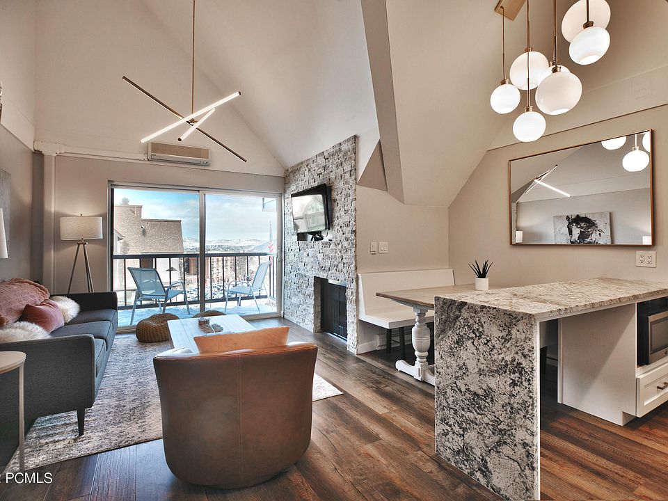 1st image of 1385 Lowell Ave #207