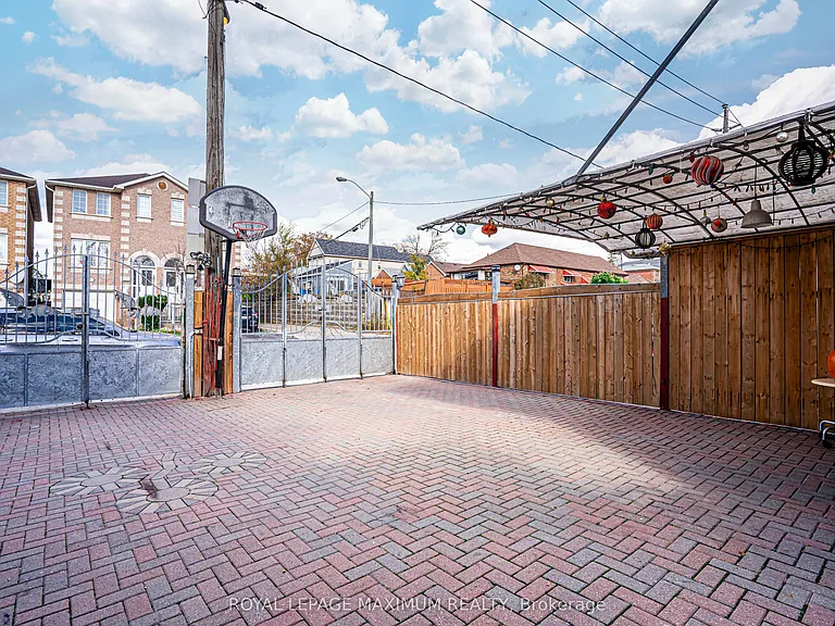 641 Caledonia Rd #BASEMENT — Photo 27
