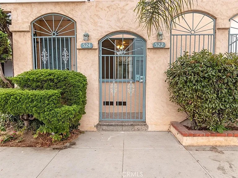 522 Linden Ave — Photo 2