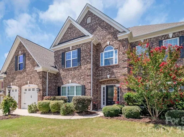 2083 Topaz Plz, Davidson, NC 28036