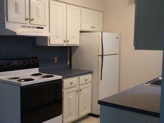 3rd image of 4324 E 67th St S #676