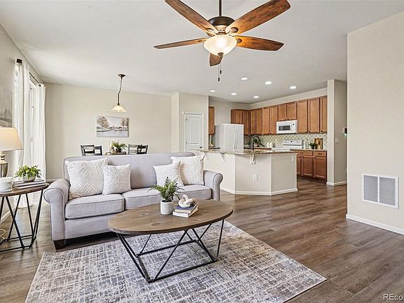 4th image of 3146 Hawthorne Lane