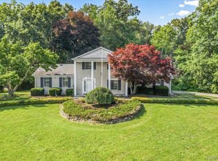 4596 Mount Brighton Dr, Brighton, MI