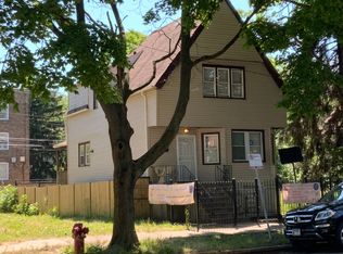 8103 S Burnham Ave, Chicago, IL 60617