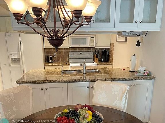 3rd image of 526 Waterside Dr #526