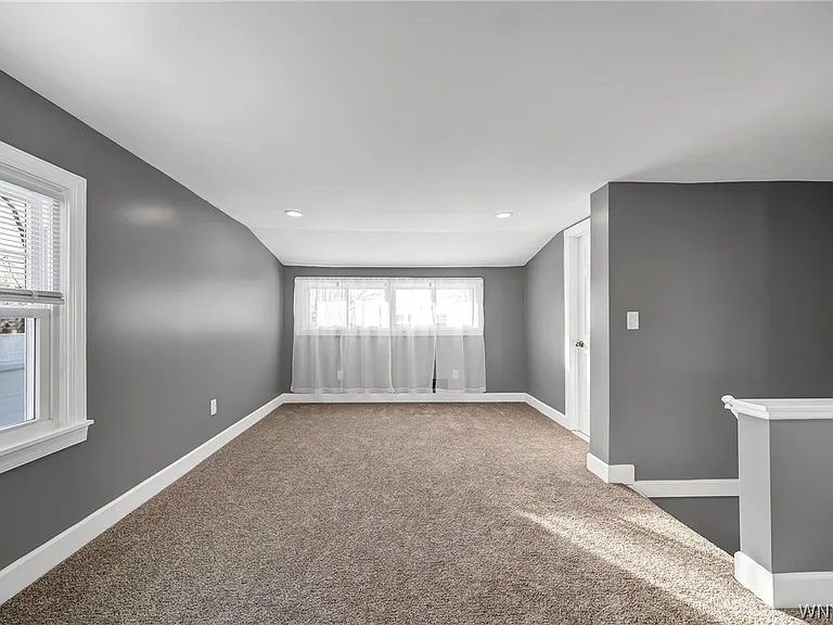 206 Wrexham Ct N — Photo 29