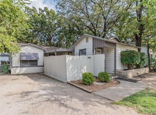 1020 Brown Trl, Bedford, TX 76022
