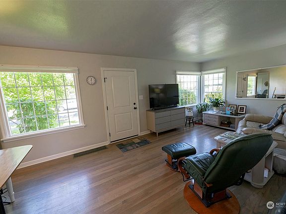 2nd image of 1440 Portland Avenue