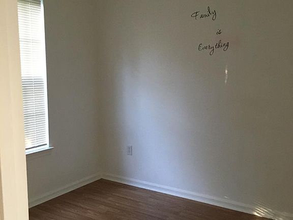 4th image of 20252 Shipley Ter APT 301