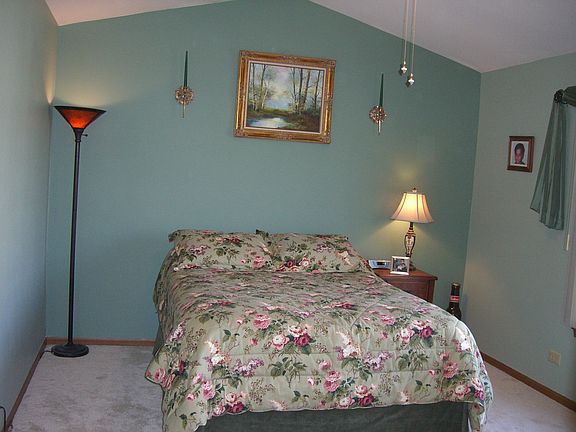 5th image of 801 Benridge Ct