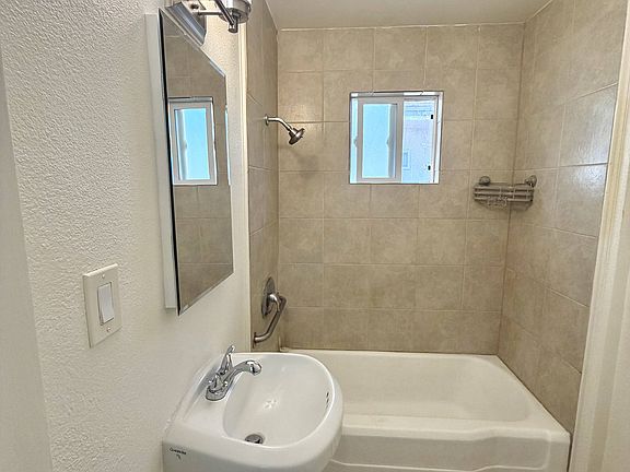 3rd image of 180 S 2nd Ave APT A