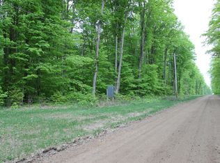 N Roberts Rd, Frederic, MI 49733