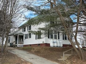 197 Pride Rd, Auburn, ME