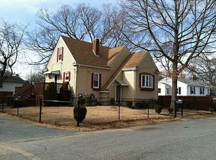 53 Arlee St, Warwick, RI 02889