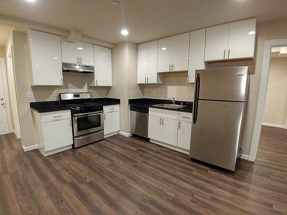 2nd image of 371 Turk St APT 1