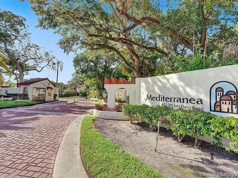335 Ives Dairy Rd #A33506 — Photo 11
