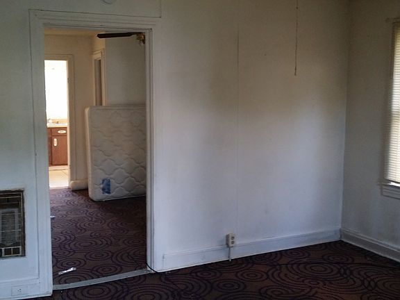 3rd image of 601-605 E Madison Avenue