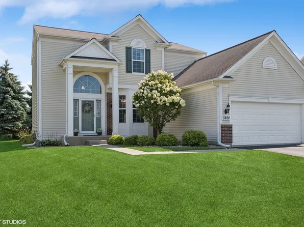 3222 Drury Ln, Carpentersville, IL 60110