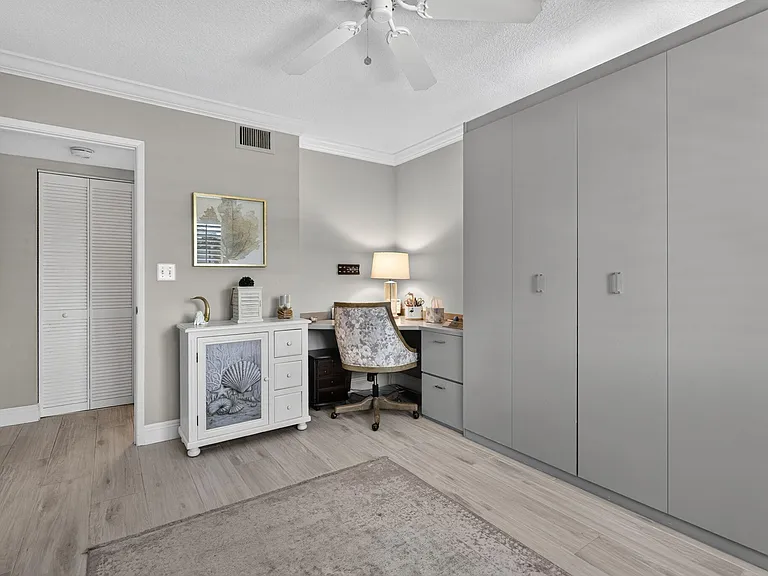275 Palm Ave #D — Photo 30
