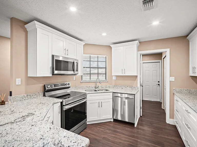 6424 Dane Ave — Photo 12