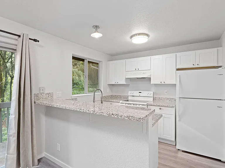 North Forest Apartments — Photo 20