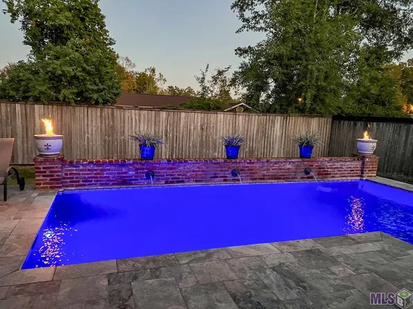 16034 Parkside Ct, Baton Rouge, LA 70817