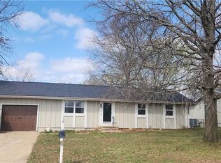 1004 S Broadway St, Louisburg, KS 66053