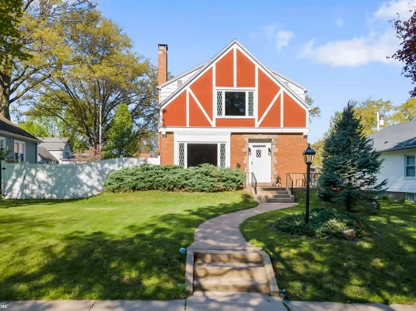 1903 River St, Burlington, IA 52601