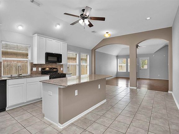 2nd image of 28234 Sweet Oak Ln