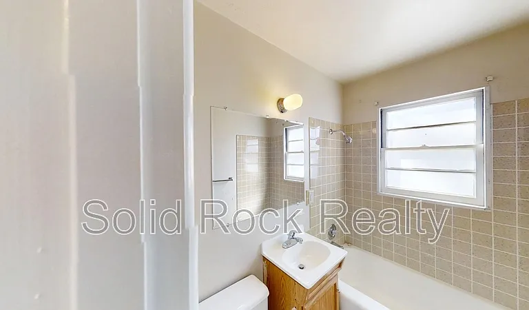 1214 Janes Ln — Photo 8