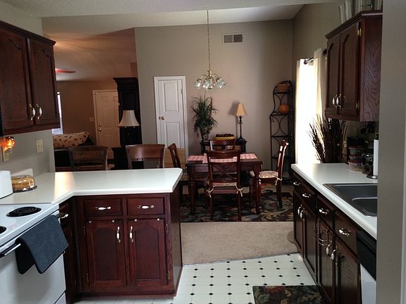 2nd image of 5611 Alexandria Ln