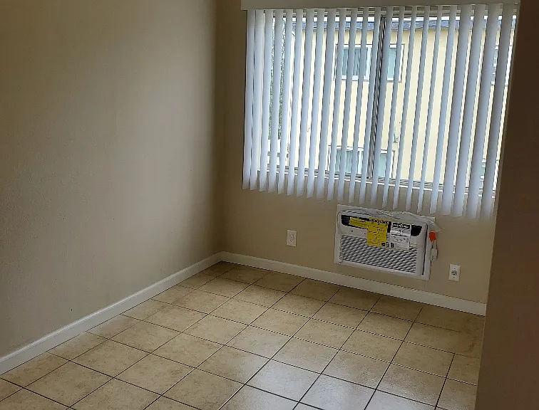 10243 Samoa Ave #203 — Photo 7