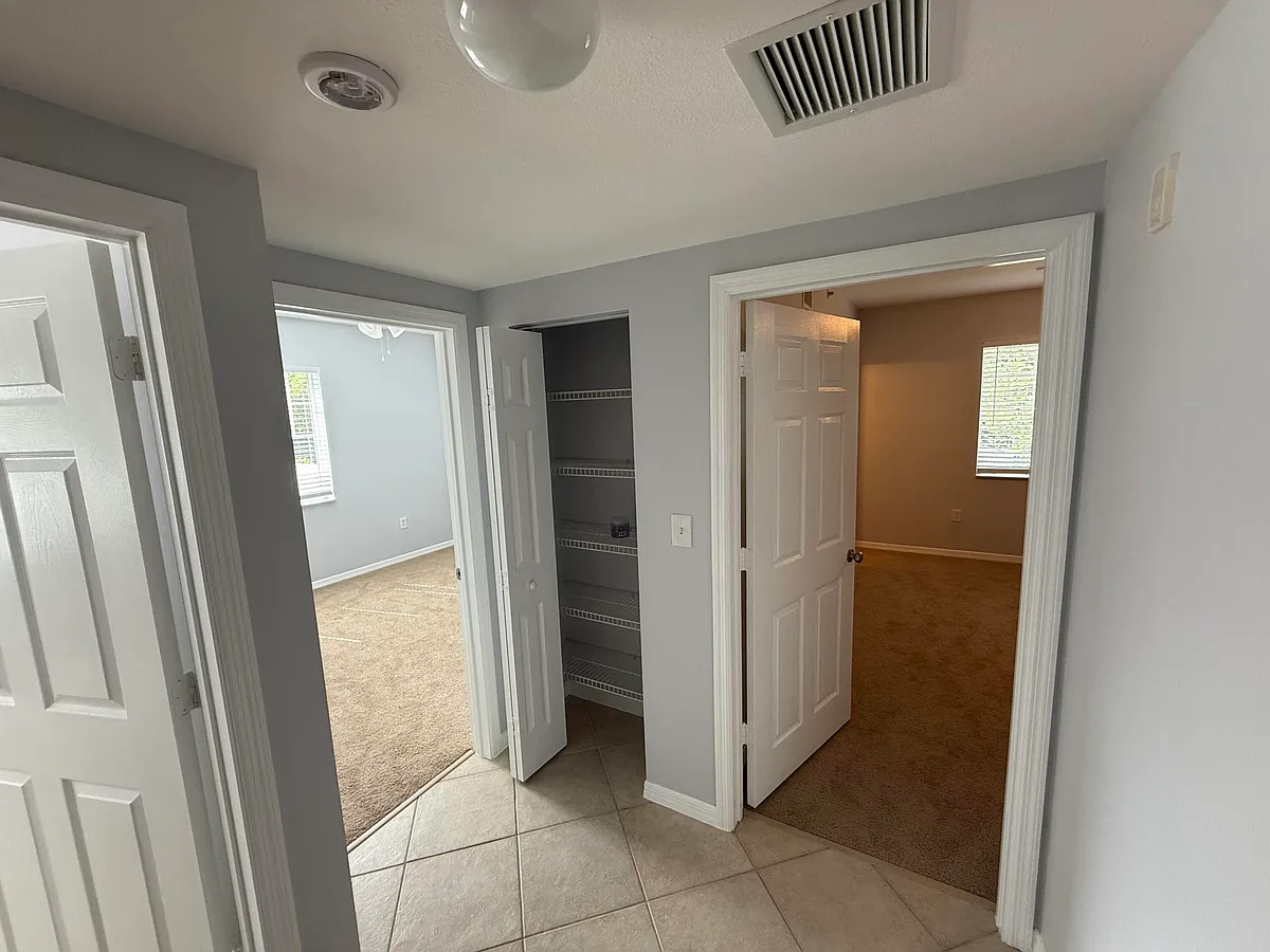 Building Photo - 6386 Emerald Dunes Dr #201