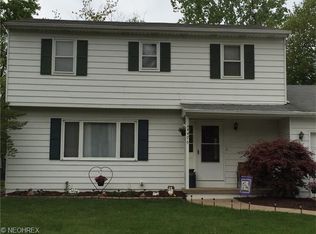 4476 Mapleview Dr, Vermilion, OH 44089