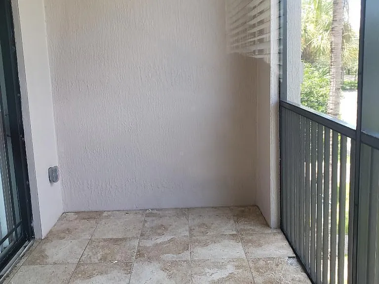 2802 Sarento Pl #202 — Photo 10