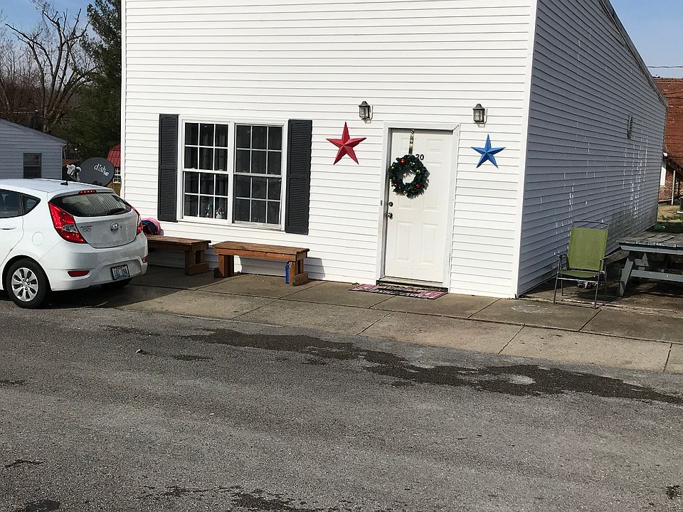 1st image of 20 W 1st St