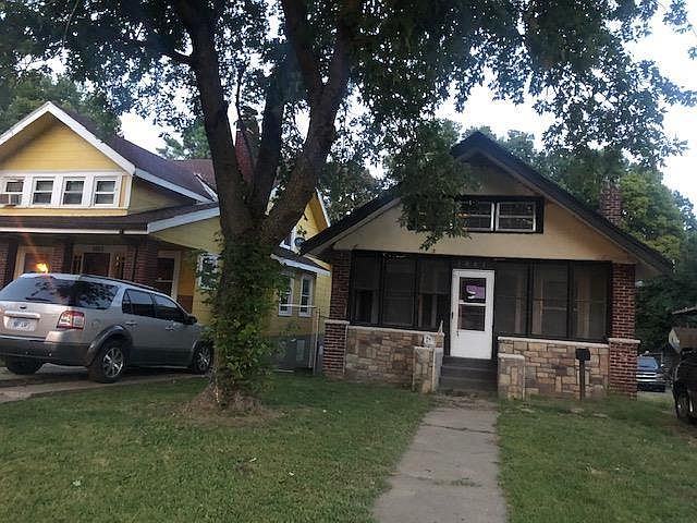 1st image of 3001 Parkwood Blvd
