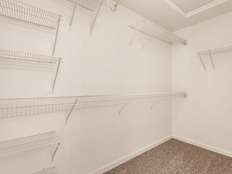 Polo Run Apartments — Photo 23