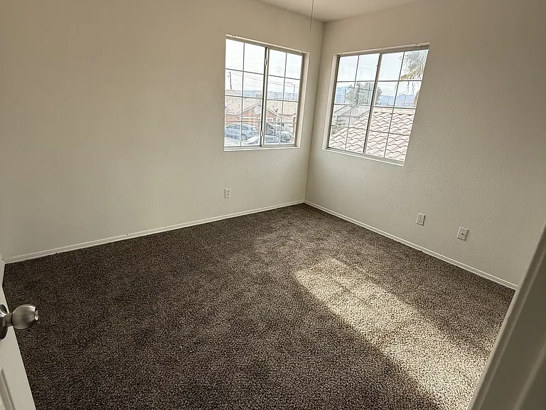 8210 Broward Ln — Photo 14