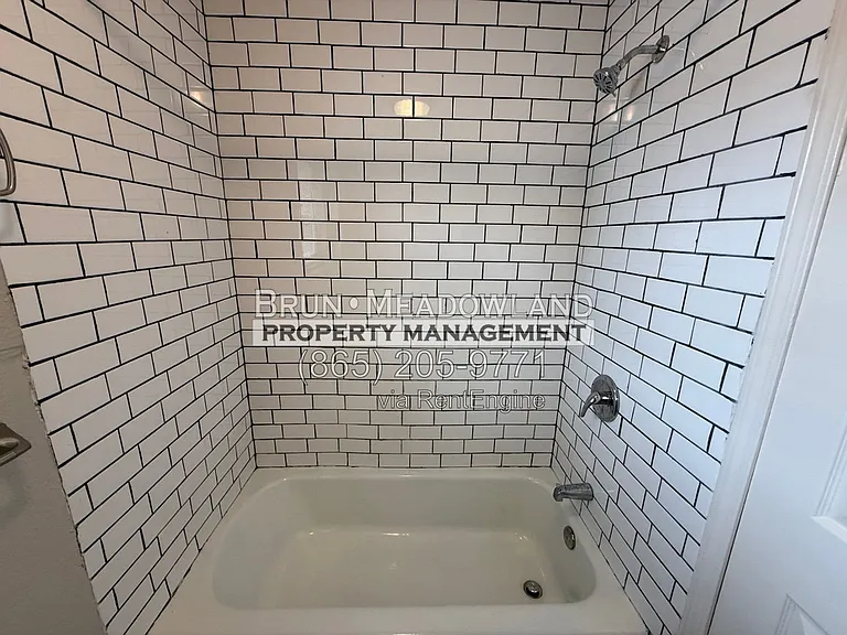 5540 N Broadway St #8 — Photo 11