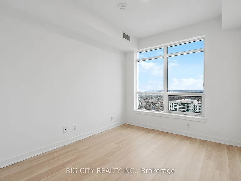 50 Upper Mall Way #2606 — Photo 11