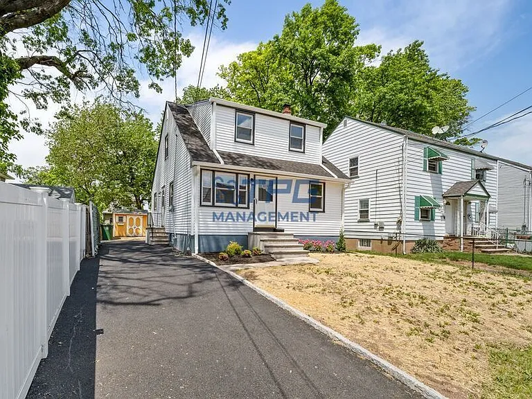 813 Union St — Photo 2